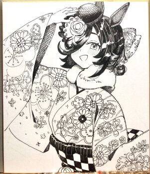 1girl :d alternate_costume animal_ears arm_up checkered_sash commentary_request floral_print floral_print_kimono flower fur_collar greyscale hair_over_one_eye hat hat_flower horse_ears indoors japanese_clothes kimono long_bangs long_sleeves looking_at_viewer medium_hair monochrome obi open_mouth pen_(medium) print_kimono rice_shower_(umamusume) rose sash shikishi smile solo traditional_media umamusume upper_body wide_sleeves yomean!