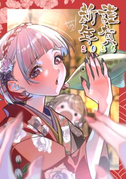 2026 3girls absurdres animal black_kimono blurry blurry_background blurry_foreground chibi chibi_inset commentary_request depth_of_field dollchestra female_pov fish floral_print floral_print_kimono hasu_no_sora_karuta_(love_live!) highres holding holding_animal holding_fish japanese_clothes kachimachi_kosuzu kimono kirisaki_nuko link!_like!_love_live! looking_at_viewer love_live! multicolored_hair multiple_girls murano_sayaka nengajou new_year parted_lips pink_eyes pov print_kimono red_kimono red_streaks short_hair signature solo_focus spider_web_print streaked_hair virtual_youtuber white_hair yugiri_tsuzuri