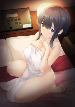 1girl absurdres barefoot black_hair breasts commentary_request full_body grin hands_on_own_chest highres indoors large_breasts looking_at_viewer naked_towel on_bed original purple_eyes seiza short_hair sidelocks sitting smile solo towel tsukamori_shuuji vignetting