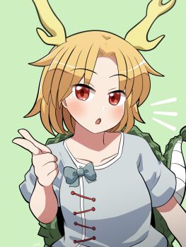 1girl antlers blonde_hair blue_bow blue_shirt blush bow collarbone commentary_request dragon_girl dragon_horns dragon_tail fur-tipped_tail green_background green_scales green_tail highres horns kicchou_yachie looking_at_viewer monster_girl open_mouth red_eyes rokugou_daisuke scales shirt short_hair simple_background solo square_neckline tail touhou turtle_shell yellow_horns