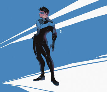 1boy batman_(series) black_bodysuit black_hair blue_background blue_bodysuit bodysuit closed_mouth commentary dc_comics dick_grayson domino_mask eye_mask full_body hand_on_own_hip highres looking_to_the_side male_focus mask multicolored_bodysuit nightwing short_hair simple_background solo steelscarlet superhero_costume symbol-only_commentary thighs two-tone_bodysuit