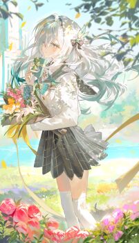 1girl absurdres aqua_pupils black_hairband blue_eyes blush bouquet bow box closed_mouth commentary falling_petals firefly_(honkai:_star_rail) firefly_(spring_missive)_(honkai:_star_rail) flower from_side gift gift_box gradient_hair grey_sailor_collar grey_skirt hair_bow hair_over_one_eye hairband highres holding holding_bouquet holding_box honkai:_star_rail honkai_(series) long_sleeves looking_at_viewer multicolored_eyes multicolored_hair official_alternate_costume outdoors petals pink_eyes pleated_skirt red_flower ribbon sailor_collar school_uniform serafuku shikina_(mochigushi_) shirt signature skirt smile socks solo standing symbol-only_commentary two-tone_eyes two-tone_hair white_hair white_shirt white_socks yellow_petals yellow_ribbon