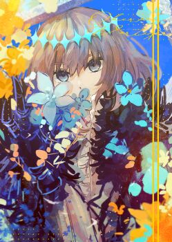 1boy arthropod_limbs black_cape blue_eyes cape character_name covered_mouth diamond_hairband fate/grand_order fate_(series) flower fur-trimmed_cape fur_trim grey_hair hand_up holding holding_flower looking_at_viewer male_focus oberon_(fate) oberon_(third_ascension)_(fate) orizu_lm shirt short_hair solo upper_body white_shirt yellow_flower