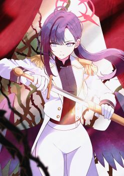 1girl absurdres black_shirt black_wings blue_archive dress_pants epaulettes feathered_wings formal_clothes halo highres himmel_gewalt holding holding_sword holding_weapon ichika_(blue_archive) ichika_(suit)_(blue_archive) low_wings official_alternate_costume pants plant red_halo scabbard sheath shirt solo suit sword thorns unusually_open_eyes vines weapon white_pants white_suit wings