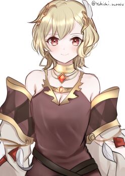 1girl bare_shoulders blonde_hair blush breasts brown_dress citrinne_(fire_emblem) cleavage closed_mouth commentary_request dress earrings feather_hair_ornament feathers fire_emblem fire_emblem_engage gold_choker grey_background hair_ornament highres jewelry looking_at_viewer medium_breasts necklace nintendo red_eyes short_hair simple_background smile solo twitter_username upper_body white_background yukichi_(yukichi_rururu)