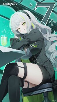 1girl absurdres black_gloves black_hairband black_thighhighs breasts character_request cleavage commentary countdown crossed_legs cup deyui drinking_glass drinking_straw english_commentary feet_out_of_frame gloves green_eyes green_hair grey_hair hairband highres large_breasts legwear_garter long_hair long_sleeves looking_at_viewer multicolored_hair official_art on_stool sitting skindentation smile solo stella_sora streaked_hair thighhighs thighs