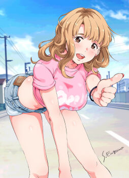 1girl bent_over blue_sky breasts brown_eyes commentary_request cropped_shirt denim denim_shorts engawa_suguru feet_out_of_frame highres large_breasts looking_at_viewer medium_hair mole mole_under_mouth open_mouth orange_hair original outdoors pink_shirt print_shirt road shirt short_shorts short_sleeves shorts signature sky solo teeth thumbs_up upper_teeth_only