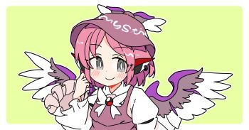1girl animal_ears bird_ears bird_girl bird_wings blush border bright_pupils brown_dress brown_hat closed_mouth collared_shirt commentary dot_nose dress earrings green_background grey_eyes hand_up hat ini_(inunabe00) jewelry long_sleeves looking_at_viewer mystia_lorelei outline outside_border pink_hair shirt short_hair simple_background single_earring smile solo touhou upper_body white_border white_outline white_pupils white_shirt wide_sleeves winged_hat wings