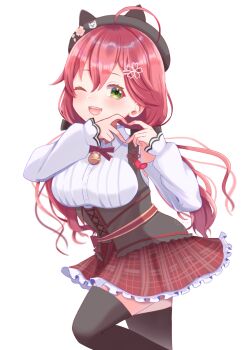 1girl ahoge beret black_corset black_hat black_thighhighs collared_shirt commentary_request corset flower_hairpin four-finger_heart_hands green_eyes hat heart heart_hands highres hololive looking_at_viewer official_alternate_costume one_eye_closed open_mouth pink_hair red_skirt sakura_miko sakura_miko_(casual) shirt skirt smile solo teeth thighhighs upper_teeth_only virtual_youtuber white_background white_shirt yokuto