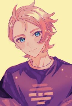 1boy blonde_hair blue_eyes closed_mouth highres looking_at_viewer male_focus mofumofuyarou nintendo pokemon pokemon_legends:_z-a purple_shirt shirt short_hair simple_background smile solo sparkle upper_body urbain_(pokemon) yellow_background