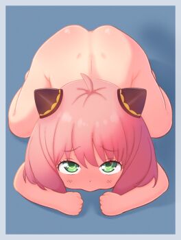 1girl ahoge all_fours anya_(spy_x_family) ass completely_nude dogeza embarrassed feet female_focus green_eyes hairpods highres legs loli looking_at_viewer medium_hair naked_dogeza nude pink_hair smoog solo spy_x_family thighs