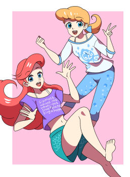 2girls :d alice_(pixiv80284903) ariel_(disney) bare_legs barefoot blonde_hair blue_eyes blue_pants border cinderella_(disney_character) cinderella_(disney_movie) clenched_hand clothes_writing danish_text disney disney_princess foot_out_of_frame green_shorts highres long_hair looking_at_viewer loungewear low_ponytail midriff multiple_girls navel off-shoulder_shirt off_shoulder open_mouth pants pink_background ponytail purple_shirt red_hair red_lips scale_print shirt short_sleeves shorts simple_background smile soles spaghetti_strap spread_fingers teeth the_little_mermaid_(disney) three-quarter_sleeves upper_teeth_only w white_border white_shirt wreck-it_ralph