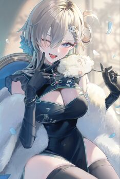 1girl absurdres alternate_costume black_dress black_gloves black_thighhighs blonde_hair blue_eyes blue_flower blue_petals blurry blurry_background braid braided_bangs breasts china_dress chinese_clothes cleavage commentary covered_navel dress feather_boa flower gloves hair_between_eyes hair_flower hair_ornament hand_fan hands_up highres holding holding_fan large_breasts long_hair looking_at_viewer lynae_(wuthering_waves) magako one_eye_closed open_mouth petals skull_hair_ornament smile solo thighhighs thighs tuanshan v wuthering_waves