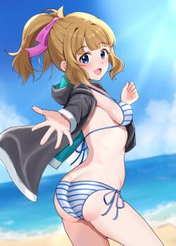 1girl absurdres bikini black_jacket blonde_hair blue_eyes blue_sky blush bow breasts highres hood hooded_jacket idolmaster idolmaster_million_live! jacket long_hair looking_at_viewer medium_breasts ocean open_mouth outdoors outstretched_arm pink_bow ponytail side-tie_bikini_bottom sky smile solo striped_bikini striped_clothes suou_momoko swimsuit tanukiinu005
