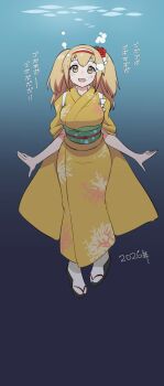 1girl 2026 alternate_costume breasts brown_eyes commentary_request coral_print flower gloves hair_flower hair_ornament hairband highres i-26_(kancolle) japanese_clothes kantai_collection kimono large_breasts long_hair looking_at_viewer obi open_mouth red_gloves sash solo swimming tabi tamu_(mad_works) tasuki translation_request underwater water wide_sleeves yellow_kimono