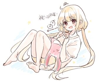 1girl :d barefoot blonde_hair blush brown_shorts commentary_request full_body futaba_anzu hands_up head_tilt highres idolmaster idolmaster_cinderella_girls idolmaster_cinderella_girls_starlight_stage index_finger_raised knees_together_feet_apart knees_up long_hair looking_at_viewer low_twintails open_mouth rino_cnc shirt short_sleeves shorts simple_background smile solo star_(symbol) stuffed_animal stuffed_rabbit stuffed_toy translation_request twintails twitter_username v very_long_hair white_background white_shirt