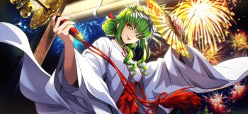 1girl c.c. chihaya_(clothing) code_geass code_geass:_lost_stories commentary_request f4samurai game_cg green_hair hakama hakama_skirt highres japanese_clothes kimono long_hair miko non-web_source official_art red_hakama skirt smile solo white_kimono yellow_eyes