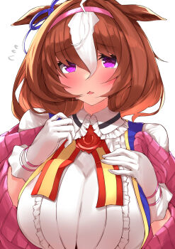 1girl ahoge animal_ears blush bow breasts brown_hair cardigan chestnut_mouth commentary_request double-parted_bangs ear_ribbon embarrassed flying_sweatdrops frilled_shirt frilled_shirt_collar frills gloves hair_between_eyes hand_on_own_chest highres horse_ears large_breasts looking_at_viewer medium_hair meisho_doto_(turbulent_blue)_(umamusume) meisho_doto_(umamusume) multicolored_hair partial_commentary pink_cardigan purple_eyes ryoutsu shirt simple_background single_hair_streak solo two-tone_hair umamusume upper_body white_background white_gloves white_hair white_shirt