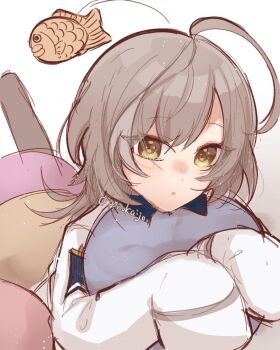 1girl ahoge assault_lily blush brown_pantyhose commentary_request food gradient_background grey_background grey_hair hands_up herensuge_girls_academy_school_uniform highres holding holding_pillow hugging_object jacket leg_up long_hair long_sleeves looking_at_viewer lying multicolored_hair nose_blush on_stomach oversized_clothes pantyhose parted_lips pillow pillow_hug ponokaijo sasaki_ran school_uniform simple_background sleeves_past_fingers sleeves_past_wrists solo streaked_hair taiyaki twitter_username wagashi white_background white_jacket yellow_eyes