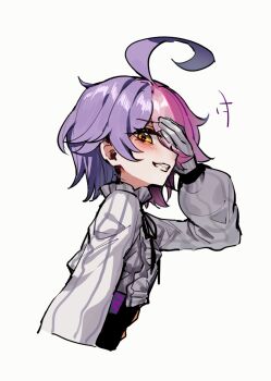 1girl ahoge evil_grin evil_smile frills gloves grin hair_over_one_eye highres honkai_(series) honkai_gakuen long_sleeves looking_at_viewer multicolored_hair open_mouth sharp_teeth shirt short_hair simple_background sin_mal sin_mal0909 smile teeth two-tone_hair white_background white_gloves white_shirt yellow_eyes