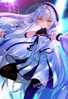 altina_orion artist_name beret breasts claiomh_solais_(kiseki) commentary_request double-parted_bangs eiyuu_densetsu green_eyes hair_flaps hat kai_no_kiseki kuro_no_kiseki_(series) leggings light_smile long_hair looking_at_viewer sagara_riri sen_no_kiseki_(series) simple_background small_breasts tank_top white_hair white_sleeves white_tank_top