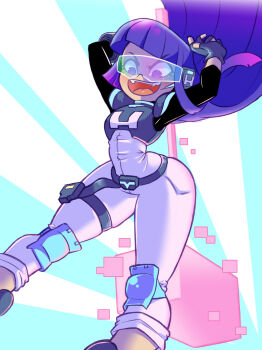 1girl arms_up belt black_gloves black_shirt blunt_bangs bodysuit eyelashes fangs fingerless_gloves glitch_techs gloves highres knee_pads long_hair miko_kubota multicolored_background open_mouth purple_eyes purple_hair shirt sleeveless sleeveless_bodysuit solo soxy teeth upper_teeth_only wide_hips