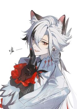 1girl absurdres animal_ear_fluff animal_ears aoma_(xuanzexuexi) arlecchino_(genshin_impact) black_eyes black_hands chinese_commentary coat colored_extremities commentary_request extra_ears genshin_impact grey_coat highres looking_at_viewer multicolored_hair nail_polish red_nails red_pupils smile solo streaked_hair symbol-shaped_pupils translation_request upper_body white_hair x-shaped_pupils