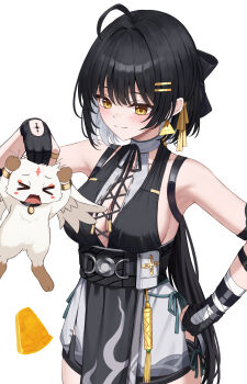 1girl abby_(wuthering_waves) bare_shoulders black_bow black_dress black_gloves black_shorts blush bow breasts cleavage closed_mouth commentary cowboy_shot cross-laced_clothes cross-laced_dress dress earrings female_rover_(wuthering_waves) gloves hair_bow hair_ornament hair_ribbon hairclip hand_on_own_hip highres jewelry kurone_(kurone_ryuo) medium_breasts parallel_hairclips ribbon rover_(wuthering_waves) short_shorts shorts simple_background sleeveless sleeveless_dress smile solo symbol-only_commentary tacet_mark_(wuthering_waves) triangle_earrings white_background wuthering_waves yellow_eyes yellow_ribbon