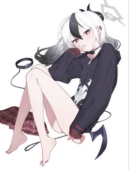 1girl alternate_hairstyle animal_collar bare_legs barefoot black_choker black_hair black_hoodie black_nails blue_archive blush bright_pupils choker collar collarbone commentary demon_girl demon_horns double-parted_bangs earclip feet from_side full_body grey_hair grey_halo hair_between_eyes hair_down halo hand_up highres hood hood_down hoodie horns kayoko_(blue_archive) kisaka knees_together_feet_apart knees_up leash legs long_hair looking_at_viewer miniskirt mole mole_on_neck multicolored_hair nail_polish open_mouth plaid_clothes plaid_skirt pleated_skirt red_eyes red_skirt simple_background sitting skirt sleeves_past_wrists slit_pupils solo speech_bubble symbol-only_commentary thighs toenail_polish toenails toes tsurime two-tone_hair unworn_collar unworn_skirt white_background white_pupils zipper