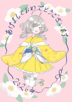 1girl 2026 :d ahoge animal_print ankle_strap artist_name assault_lily blush commentary_request fish_print floral_background flower footwear_flower frilled_kimono frills full_body fumi_(fumifumi3axl) garter_straps grey_hair hands_up happy_new_year highres japanese_clothes kimono kimono_skirt legs_up long_sleeves looking_at_viewer low_twintails medium_hair multicolored_hair new_year obi obijime official_alternate_costume official_alternate_hairstyle okobo open_mouth pink_background platform_sandals pleated_kimono print_kimono rose sandals sasaki_ran sash short_twintails smile solo streaked_hair teeth thighhighs translated twintails two-tone_kimono upper_teeth_only white_flower white_kimono white_thighhighs wide_sleeves yellow_eyes yellow_flower yellow_kimono yellow_rose