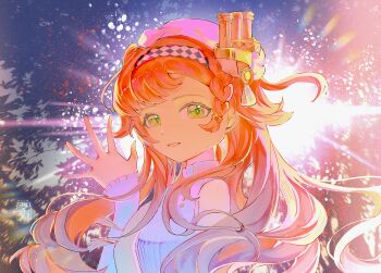 1girl absurdres backlighting bare_shoulders beret braid braided_sidelock checkered_hairband commentary_request dress green_eyes grin hairband hand_up hat highres long_hair official_alternate_costume orange_hair reverse:1999 shu-shu smile solo sonetto_(parade_anthem)_(reverse:1999) sonetto_(reverse:1999) tree two_side_up upper_body white_dress white_hat