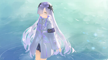 1girl absurdres black_shorts chinese_commentary closed_mouth commentary_request feet_out_of_frame grey_eyes hair_ornament hair_over_one_eye highres isekaijoucho jacket kamitsubaki_studio long_hair long_sleeves looking_at_viewer multicolored_jacket nanami_alice purple_hair purple_jacket shorts solo standing two-tone_jacket water white_jacket