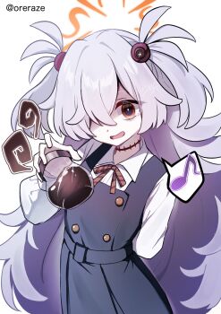 1girl arm_behind_back bags_under_eyes blue_archive brown_eyes brown_ribbon buttons collared_shirt commentary_request cowboy_shot diagonal-striped_ribbon dress flask grey_hair hair_ornament hair_over_one_eye halo hand_up highres holding holding_flask kanoe_(blue_archive) liquid long_bangs long_hair long_sleeves looking_at_viewer messy_hair mojyo musical_note open_mouth orange_halo pale_skin parted_bangs partially_shaded_face pinafore_dress ribbon round-bottom_flask sera_razere shirt short_twintails sidelocks signature simple_background sleeveless sleeveless_dress smile solo speech_bubble spoken_musical_note squiggle twintails twitter_username very_long_hair white_background white_shirt