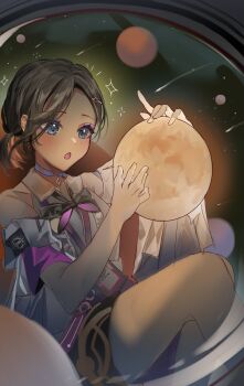 1girl :o asta_(honkai:_star_rail) asta_(honkai:_star_rail)_(cosplay) black_bow black_bowtie black_hair black_skirt blue_choker blue_eyes blush bow bowtie choker cosplay crossed_legs eyeliner felecia_angelle highres holding_planet honkai:_star_rail honkai_(series) id_card kanako_(fuwachu) lanyard makeup open_mouth reflection shirt short_hair sitting skirt sky solo sparkle star_(sky) starry_sky voice_actor_connection white_shirt