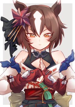 1girl animal_ears blush bow breasts brown_eyes brown_hair ear_bow ear_covers ear_ornament gloves hair_between_eyes hair_ornament highres horse_ears horse_girl horse_tail looking_at_viewer multicolored_hair namatyoco pinwheel pinwheel_hair_ornament red_gloves shirt short_hair solo streaked_hair tail umamusume white_hair yaeno_muteki_(attack_of_the_four_white_meteors)_(umamusume) yaeno_muteki_(umamusume)