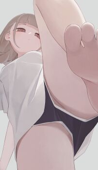 1girl barefoot black_shorts breasts brown_hair closed_mouth grey_background highres hiroki_(yyqw7151) loli original shirt short_hair shorts simple_background small_breasts solo standing standing_on_one_leg toes white_shirt