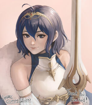 1girl ahoge armor armored_dress bare_shoulders blue_cape blue_eyes blue_hair breasts cape closed_mouth cosplay dress falchion_(fire_emblem) female_morgan_(fire_emblem) fire_emblem fire_emblem_awakening fire_emblem_cipher fur-trimmed_cape fur_trim highres holding holding_sword holding_weapon looking_at_viewer lucina_(fire_emblem) lucina_(fire_emblem)_(cosplay) lucina_(hope-ruling_queen)_(fire_emblem) lynarc nintendo short_hair simple_background smile solo sword tiara upper_body weapon white_dress