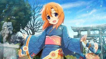 1girl :d bag bare_tree blue_eyes blue_kimono cowboy_shot day furisode game_cg hair_ornament highres higurashi_no_naku_koro_ni higurashi_no_naku_koro_ni_mei holding holding_bag japanese_clothes kimono komainu lens_flare light_rays long_sleeves looking_at_viewer new_year non-web_source obi official_art open_mouth orange_hair outdoors outstretched_arms pink_sash print_kimono rope ryuuguu_rena sash shimenawa short_hair shrine smile solo sparkle spread_arms standing sunbeam sunlight torii tree wide_sleeves