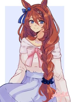 1girl animal_ears b9pqpy blue_background blue_bow blue_dress blue_eyes blue_scrunchie blush bow braid brown_hair closed_mouth commentary_request dress hair_bow hair_ornament hair_scrunchie horse_ears horse_girl looking_at_viewer pink_bow scrunchie shirt shirt_bow simple_background smile solo super_creek_(casual)_(umamusume) super_creek_(umamusume) two-tone_background umamusume white_background white_shirt