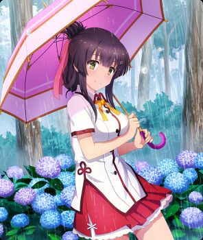 1girl arm_under_breasts blue_flower blush breasts buttons closed_mouth cowboy_shot dot_nose flower forest from_side game_cg green_eyes hair_ornament hair_ribbon hairclip holding holding_umbrella hydrangea large_breasts looking_at_viewer looking_to_the_side medium_hair minoseki_gakuin_uniform nature neck_ribbon official_art pink_ribbon purple_flower purple_hair rain red_skirt ribbon school_uniform shirt short_sleeves sidelocks skirt smile solo third-party_source toji_no_miko toji_no_miko:_kizamishi_issen_no_tomoshibi tree umbrella under_umbrella water_drop white_shirt yanase_mai yellow_ribbon