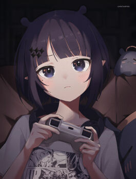 1girl absurdres arata_ryou blunt_bangs blush closed_mouth commentary controller game_controller hair_ornament halo headphones headphones_around_neck highres holding holding_controller holding_game_controller hololive hololive_english looking_at_viewer mole mole_under_eye ninomae_ina'nis ninomae_ina'nis_(loungewear) official_alternate_costume official_alternate_hair_length official_alternate_hairstyle pointy_ears print_shirt purple_eyes purple_hair shirt short_hair solo t-shirt takodachi_(ninomae_ina'nis) traditional_halo twitter_username upper_body virtual_youtuber white_shirt