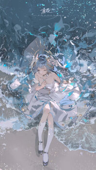 1girl absurdres artist_name beach blue_eyes blue_ribbon bracelet chinese_commentary choker closed_eyes closed_mouth collar commentary_request dress gem hand_on_ground hand_on_own_chest head_wings high_heels highres jewelry necklace ocean original outdoors pearl_necklace poppy_yuu ribbon sand short_hair signature sitting socks solo waves white_dress wings