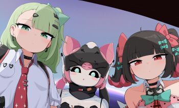 3girls angels_of_delusion aria_(zenless_zone_zero) bare_shoulders black_choker black_hair black_sclera blush bow bowtie breasts choker closed_mouth collarbone colored_inner_hair colored_sclera detached_sleeves earrings from_below green_bow green_bowtie green_eyes hair_bow hair_ornament heart heart_hair_ornament highres humanoid_robot jewelry looking_at_viewer multicolored_hair multiple_girls multiple_hair_bows multiple_hair_clips musical_note_earrings nangong_yu necktie open_mouth pink_bag red_bow red_eyes red_necktie robot robot_girl shirt small_breasts sunna_(zenless_zone_zero) tagyeokgam white_shirt zenless_zone_zero