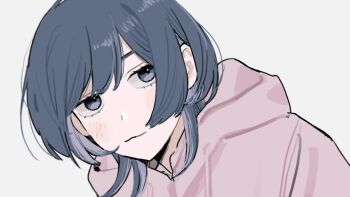 1girl :3 blue_eyes blue_hair blush closed_mouth commentary fujii_ayame futsuu_no_keion-bu grey_background hood hood_down hoodie mot_1623 pink_hoodie portrait short_hair simple_background solo symbol-only_commentary wolf_cut