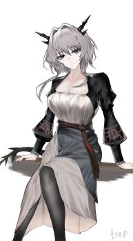 Rule 34 | 1girl, absurdres, arknights, belt, black belt, black horns, black pantyhose, breasts, cleavage, collarbone, commentary request, dot nose, dragon girl, dragon horns, dragon tail, dress, film grain, grey eyes, grey hair, hair between eyes, hair intakes, highres, horns, large breasts, long sidelocks, long sleeves, looking at viewer, pantyhose, puffy long sleeves, puffy sleeves, short hair, short hair with long locks, sidelocks, signature, simple background, sitting, smile, solo, tail, talulah (act iii) (arknights), talulah (arknights), white background, white dress, yawaraka oneechan