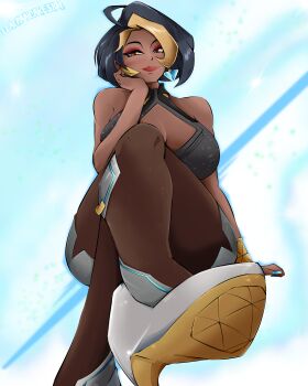 Rule 34 | breasts, crossed legs, dark-skinned female, dark skin, domina (overwatch), flatpancakesjim, from below, hand under chin, high heels, highres, jewelry, large breasts, lipstick, makeup, multicolored hair, overwatch, seductive smile, short hair, simple background, sitting, smile, teasing, thick thighs, thighs, two-tone hair