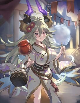 1girl alternate_costume belt black_sash breasts candy_apple commentary_request cotton_candy draph flower food granblue_fantasy grey_hair hair_flower hair_ornament highres holding holding_candy_apple holding_cotton_candy holding_food horns japanese_clothes jewelry kimono large_breasts long_hair looking_at_viewer necklace obi outdoors red_eyes red_flower sash shiromimin smile solo threo_(granblue_fantasy) white_kimono yukata