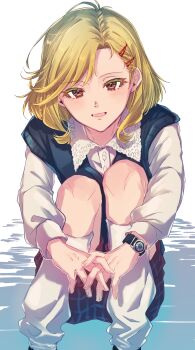 1other 24mbb alternate_costume antenna_hair blonde_hair gnosia hair_between_eyes hair_ornament hairclip highres looking_at_viewer other_focus red_eyes setsu_(gnosia) short_hair simple_background smile solo white_background