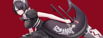 1girl black_dress black_hair blush breasts closed_mouth colored_inner_hair commentary dress ellen_joe fins fish_tail from_side hairband half-closed_eyes highres holding holding_weapon kushinaka large_breasts leaning_forward looking_at_viewer metal_hairband multicolored_hair razor_blade_hair_ornament red_background red_eyes scar scar_on_tail shark_girl shark_tail short_hair solo spiked_headband symbol-only_commentary tail v-shaped_eyebrows weapon zenless_zone_zero