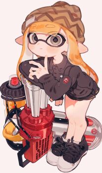 0_05kmgrn 1girl absurdres black_shoes black_shorts brown_hat closed_mouth grey_eyes hat highres hydra_splatling_(splatoon) ink_tank_(splatoon) inkling inkling_girl inkling_player_character leaning_forward leaning_on_weapon long_sleeves looking_at_viewer nintendo orange_hair pointy_ears shoes short_shorts shorts simple_background sneakers solo splatoon_(series) tentacle_hair white_background